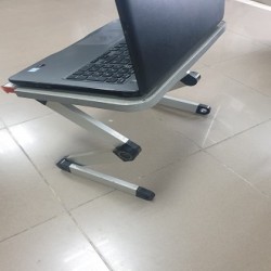 ZIGZAG LAPTOP TBALE